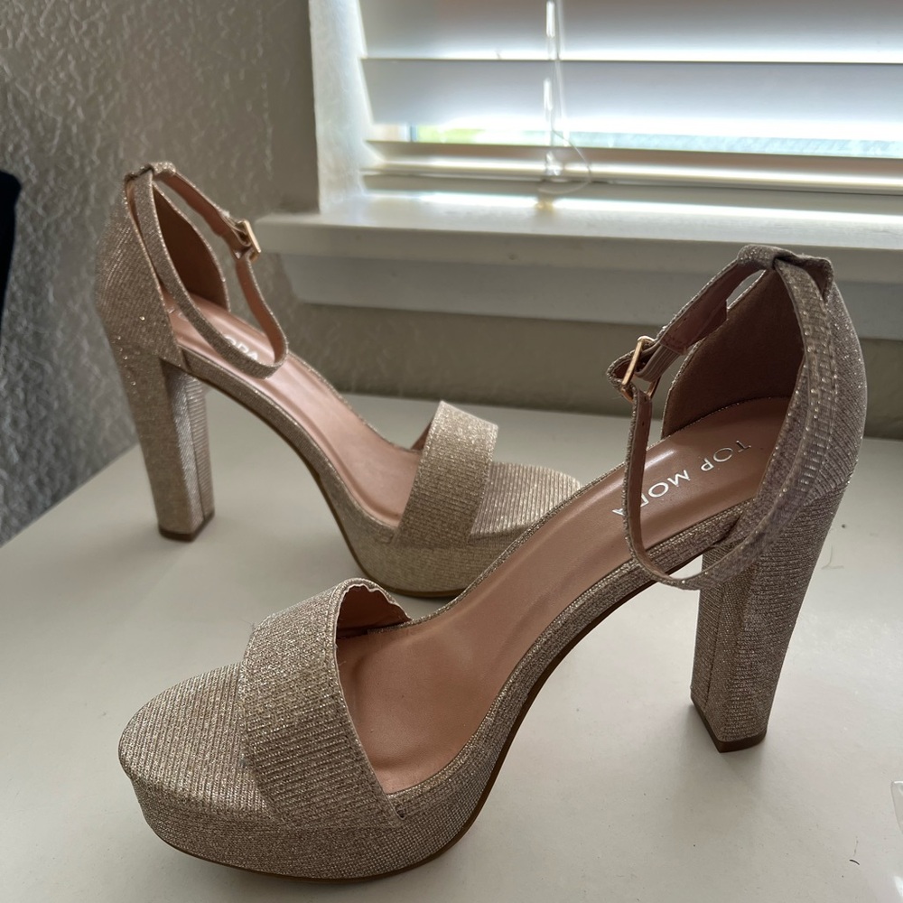 Top Moda gold heels